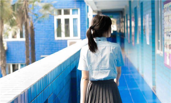 峨蔓镇如何找到一个可以帮助我生孩子的女人？